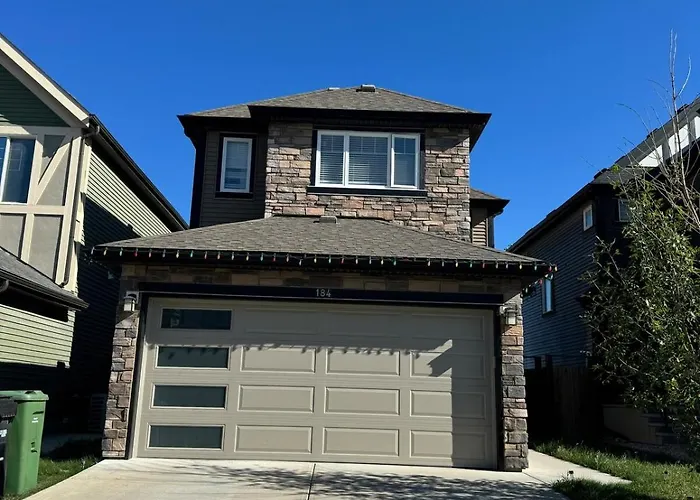 Exquisite Entire 4- Bed Rooms Vacation Home!